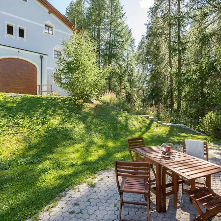 Appartement Chesa Cresta By Interhome